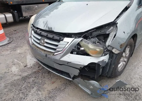 2008 Honda Odyssey Ex z USA, uszkodzony, nr VIN 5FNRL38428B041783